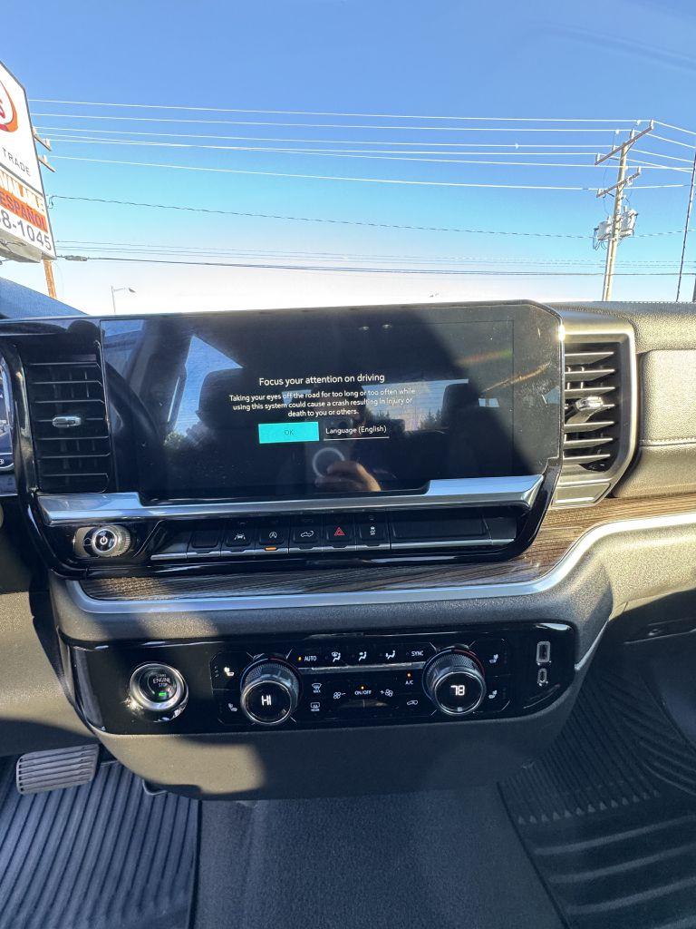 Chevrolet Silverado 1500 LT-L Crew Cab 4WD 2022