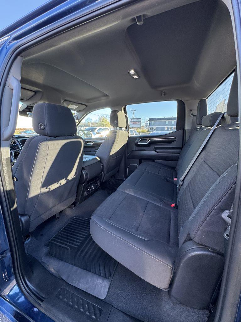 Chevrolet Silverado 1500 LT-L Crew Cab 4WD 2022