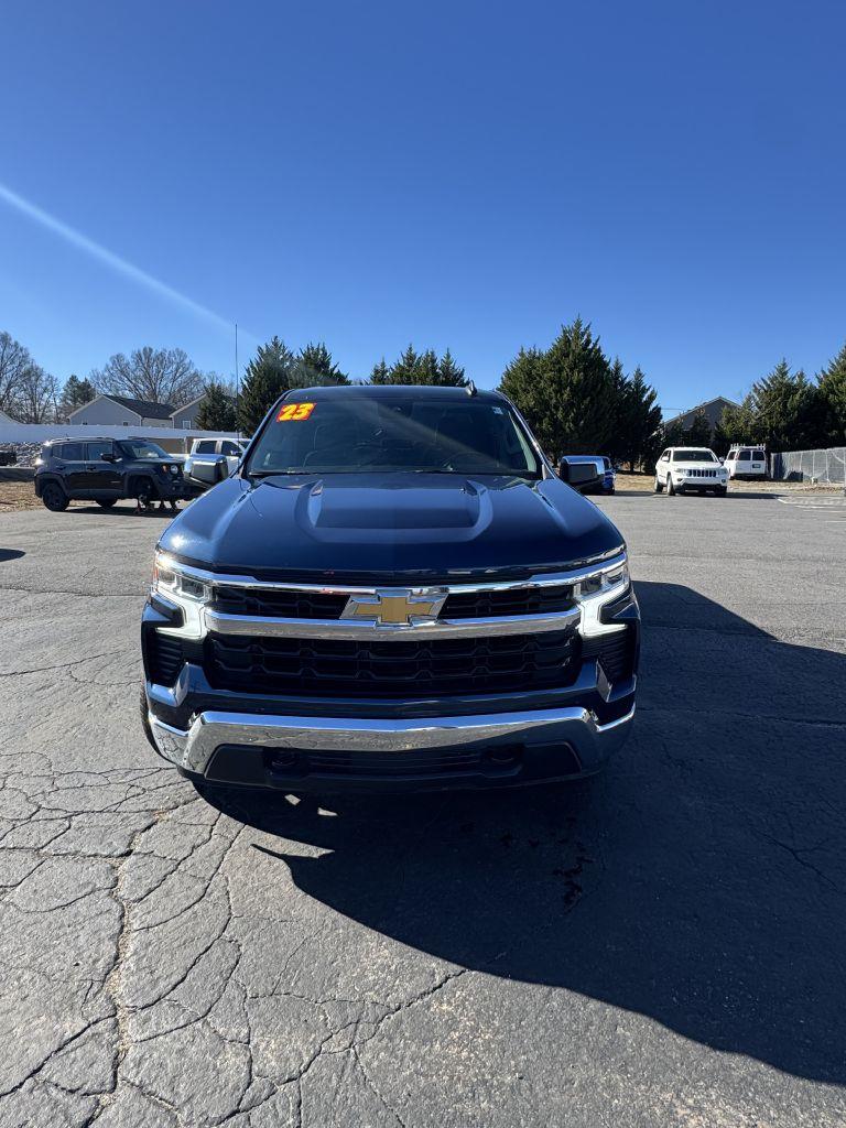 Chevrolet Silverado 1500 LT-L Crew Cab 4WD 2023