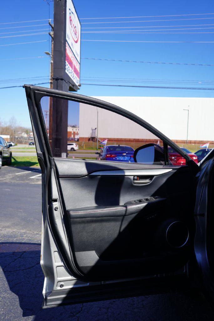 Lexus NX 200t FWD 2016