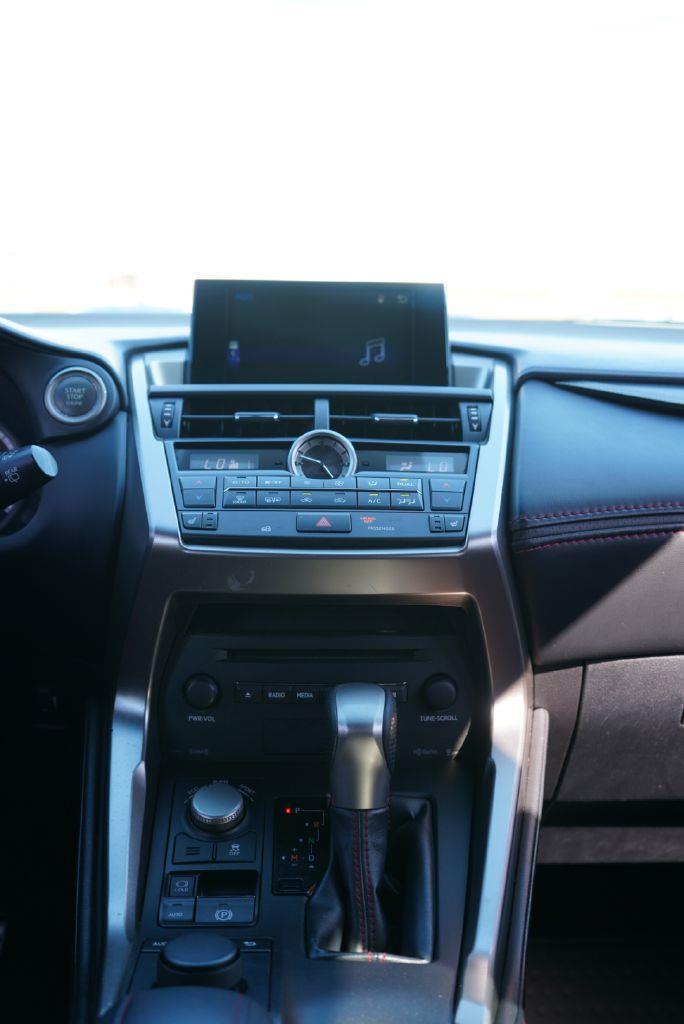 Lexus NX 200t FWD 2016