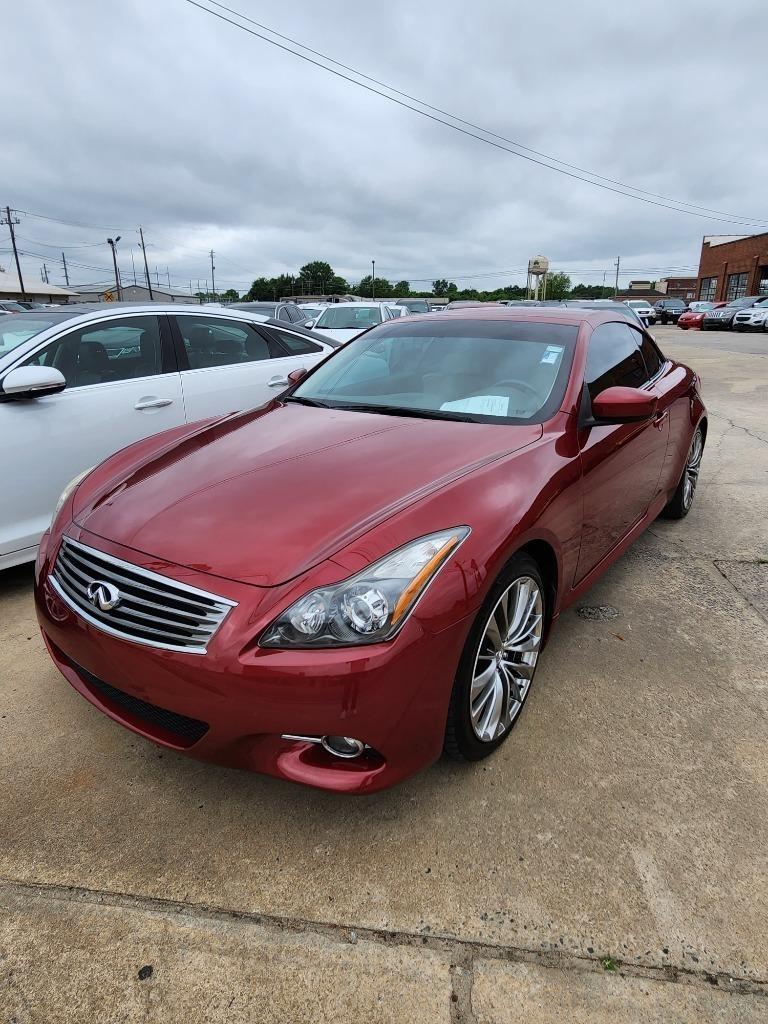 Infiniti Q60  2015