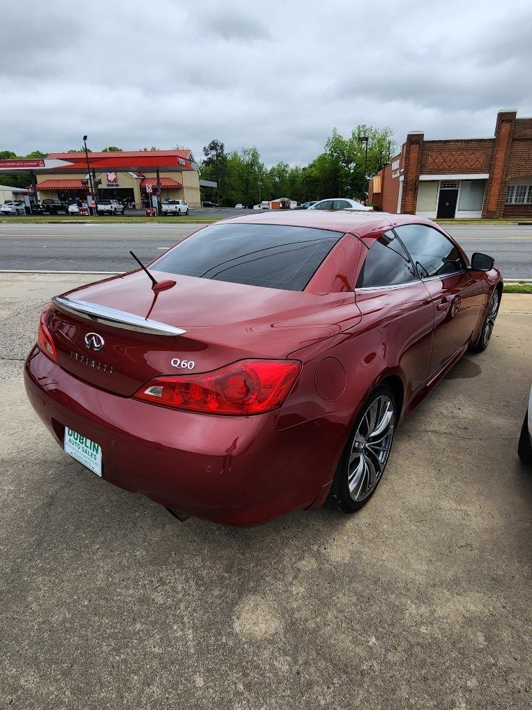 Infiniti Q60  2015