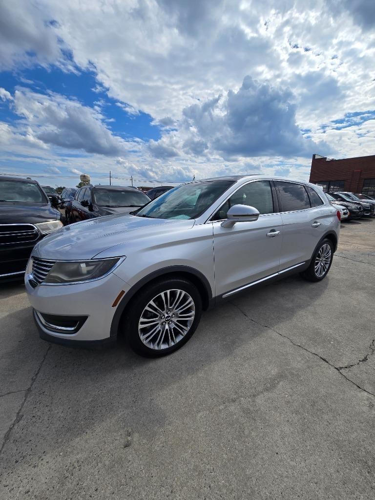 2016 Lincoln MKX Reserve FWD's photo