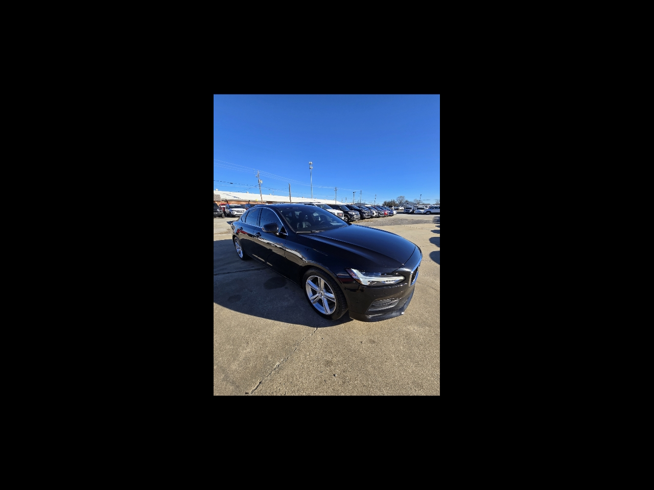 2017 Volvo S90 Momentum