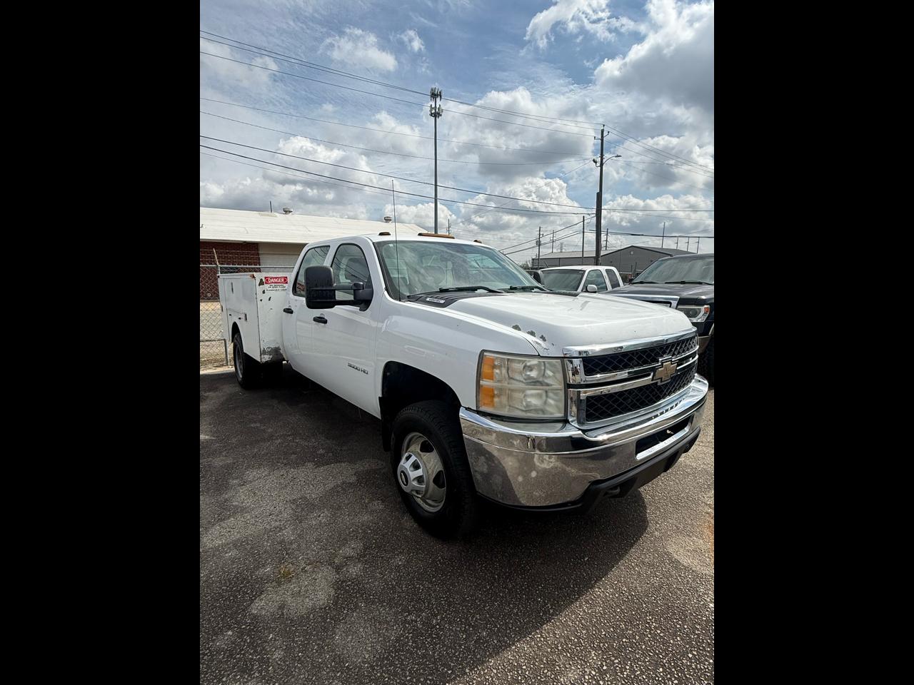 Chevrolet Silverado 3500HD Work Truck Crew Cab 2WD 2011