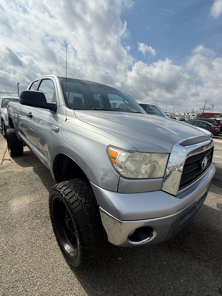 Toyota Tundra SR5 Double Cab 5.7L 2WD 2008
