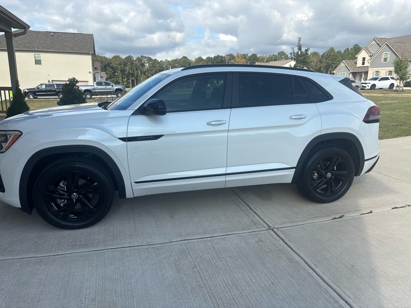 2025 Volkswagen Atlas Cross Sport SEL R-Line 4MOTION