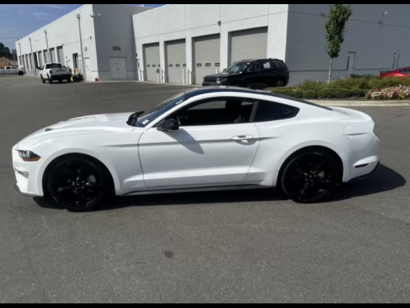 2022 Ford Mustang EcoBoost Coupe