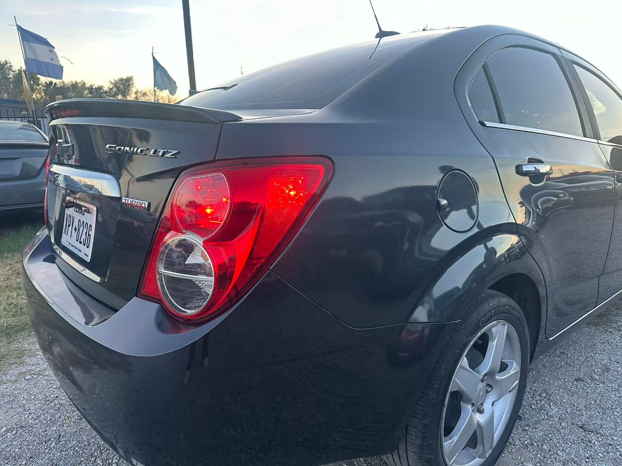 Chevrolet Sonic LTZ Auto Sedan 2015