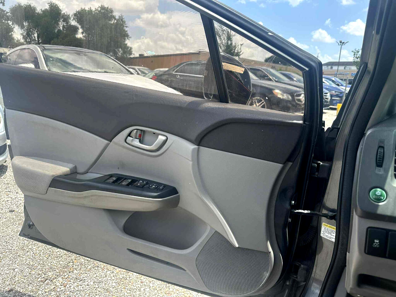 Honda Civic LX Sedan 5-Speed AT 2012