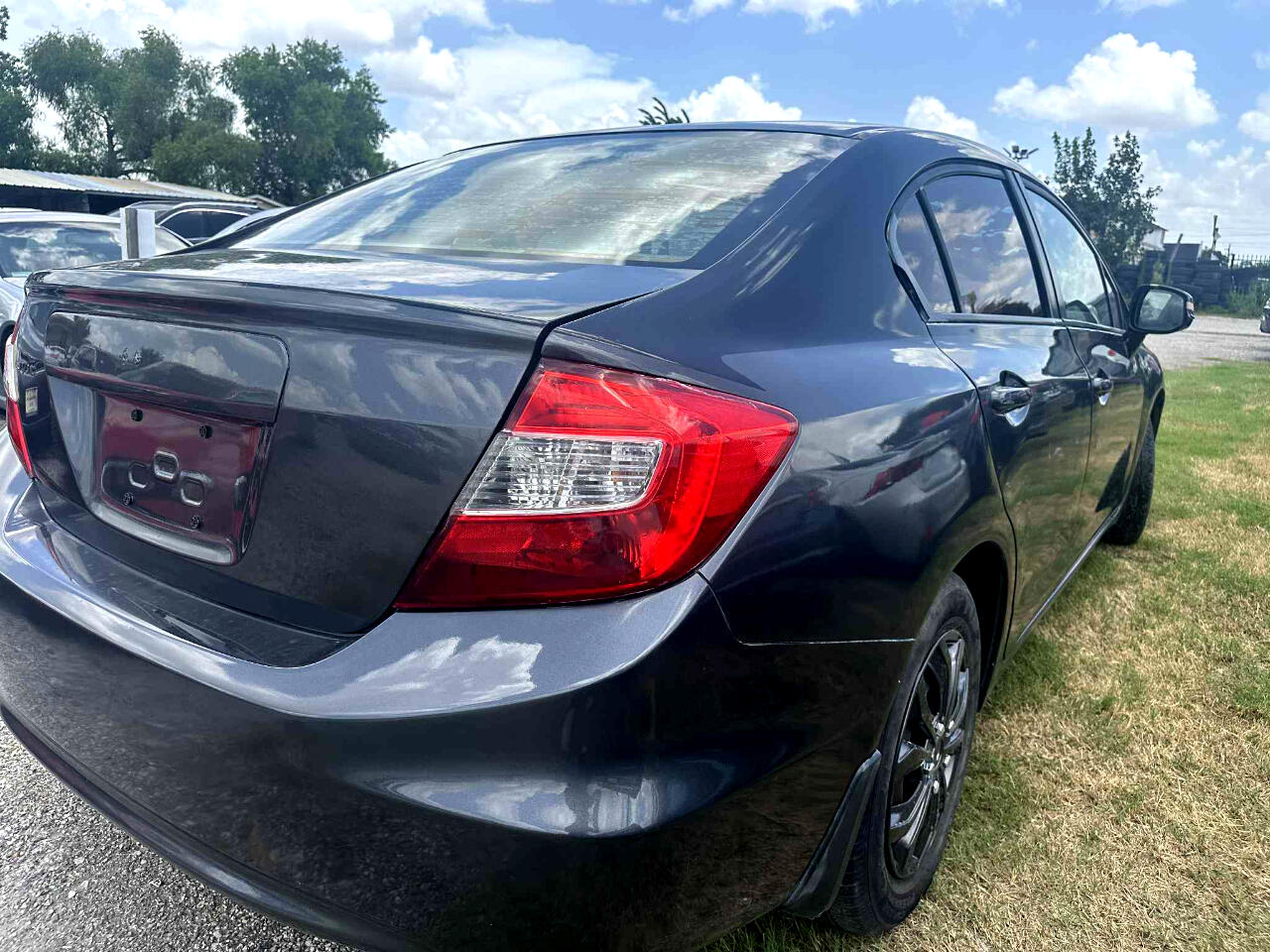 Honda Civic LX Sedan 5-Speed AT 2012