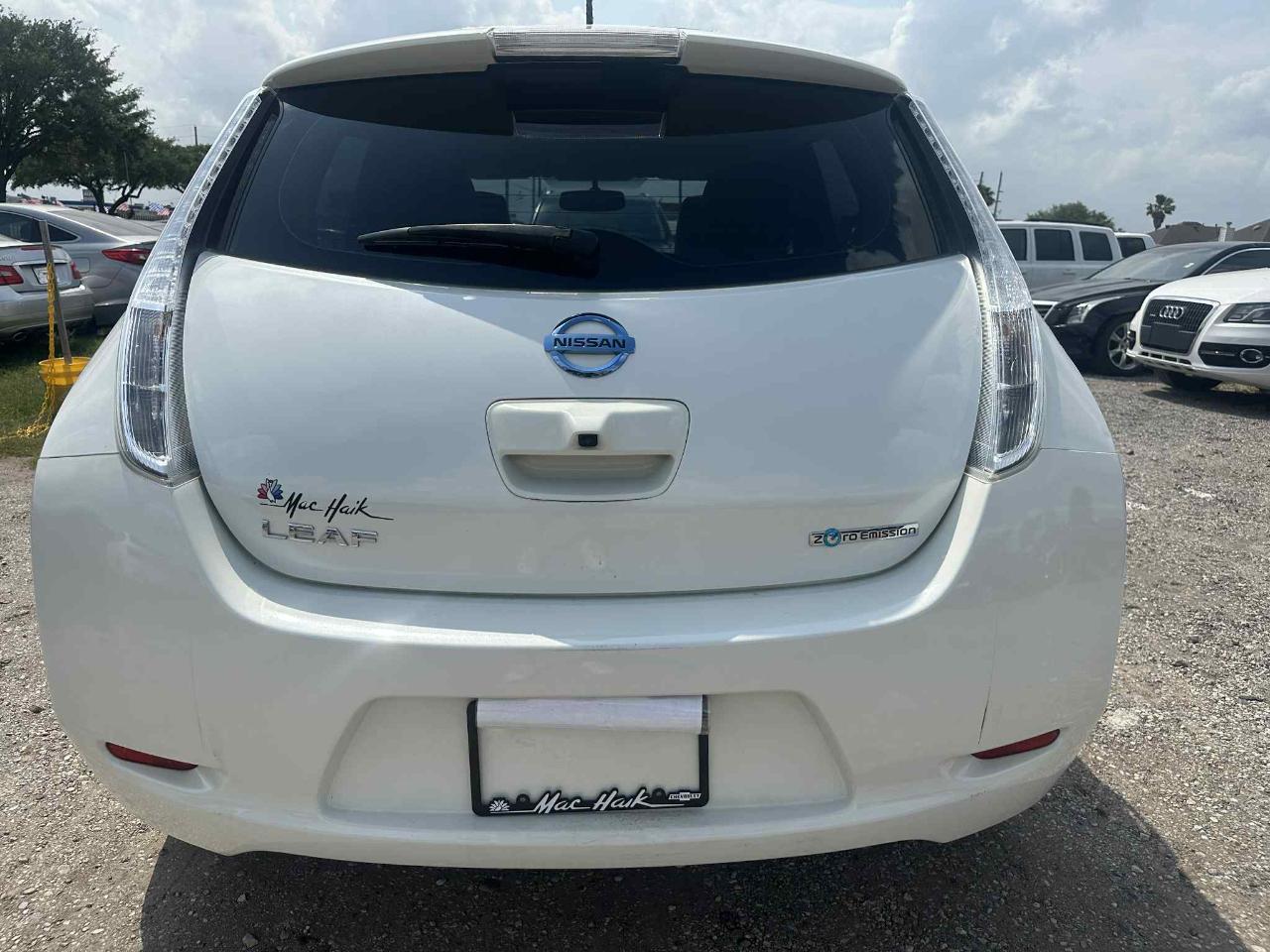 Nissan Leaf S 2015