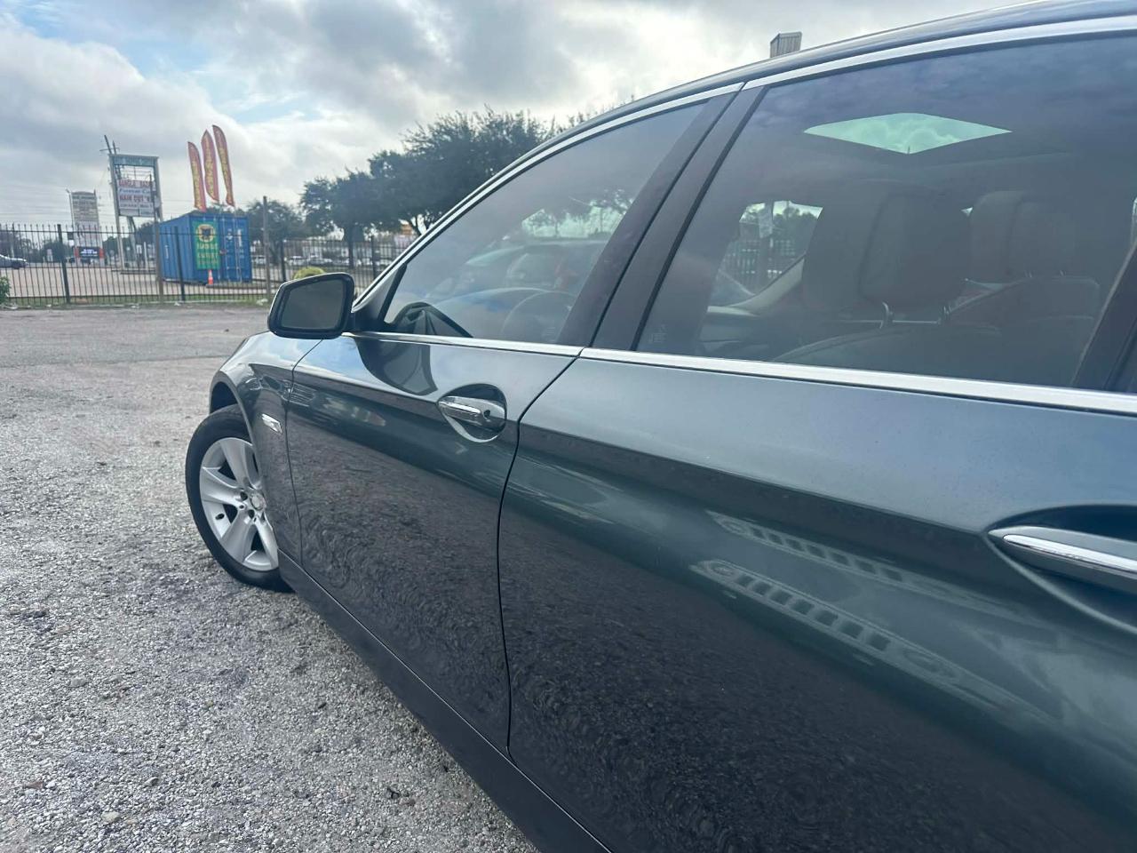 BMW 5-Series 528i xDrive 2012