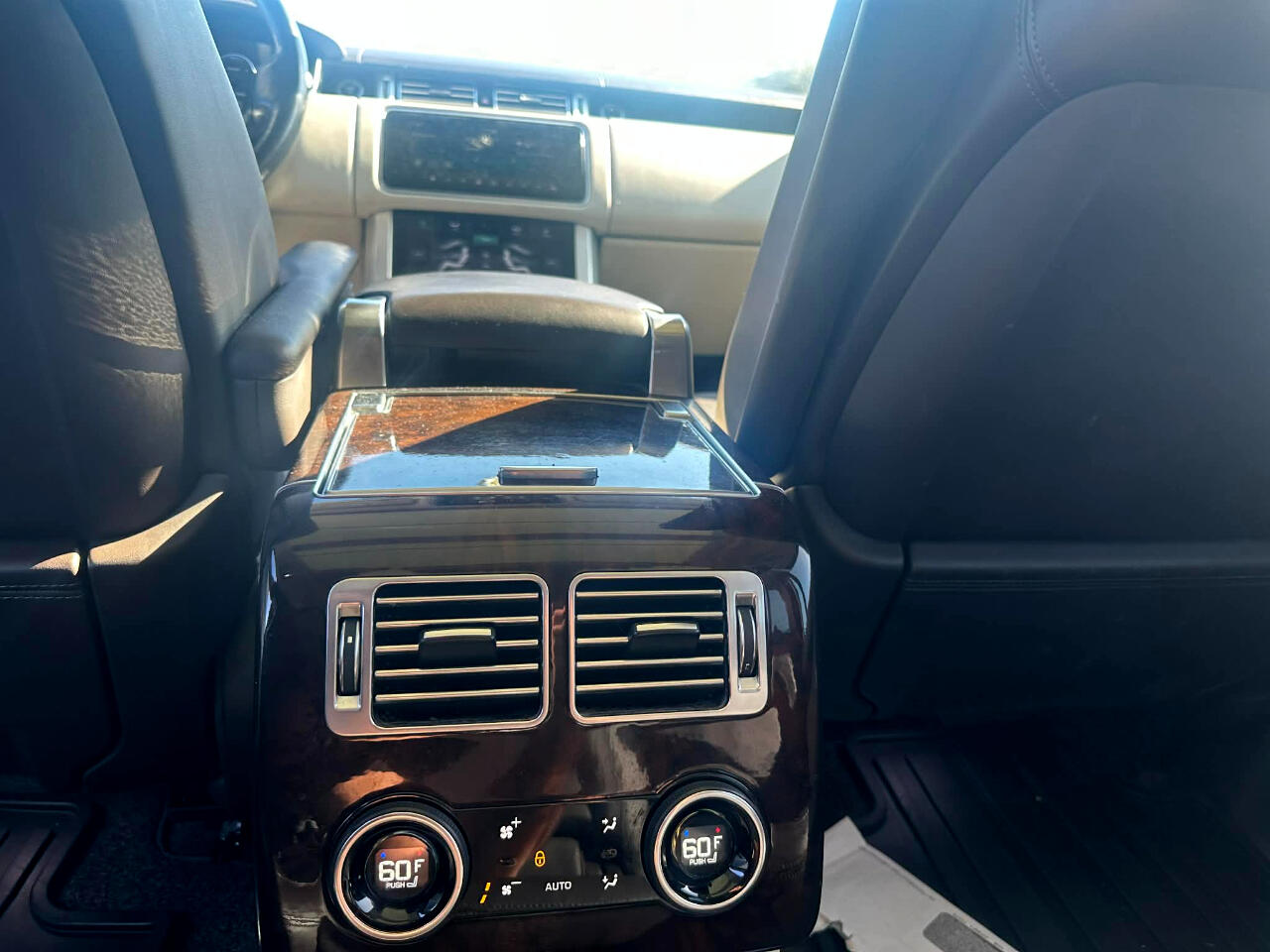 Land Rover Range Rover Supercharged LWB 2018