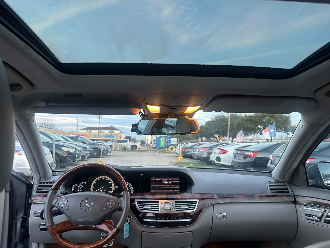 Mercedes-Benz S-Class S550 2012