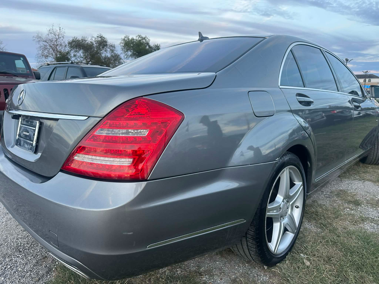 Mercedes-Benz S-Class S550 2012