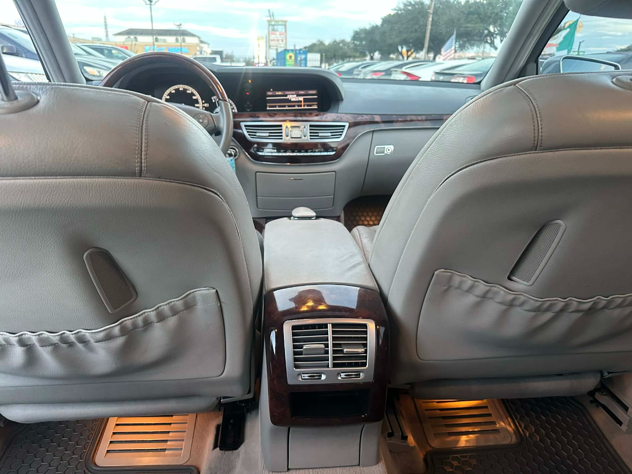 Mercedes-Benz S-Class S550 2012