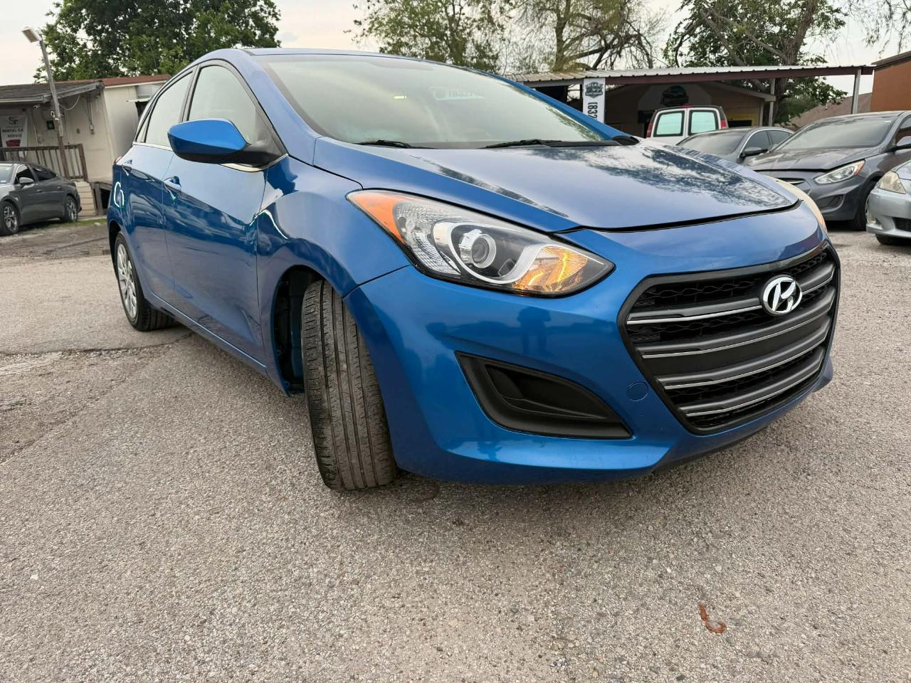 Hyundai Elantra GT A/T 2017