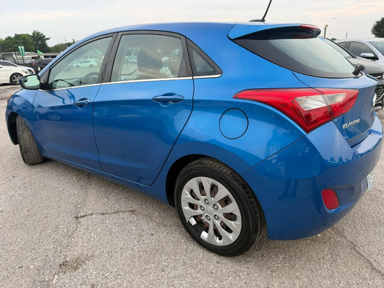 Hyundai Elantra GT A/T 2017