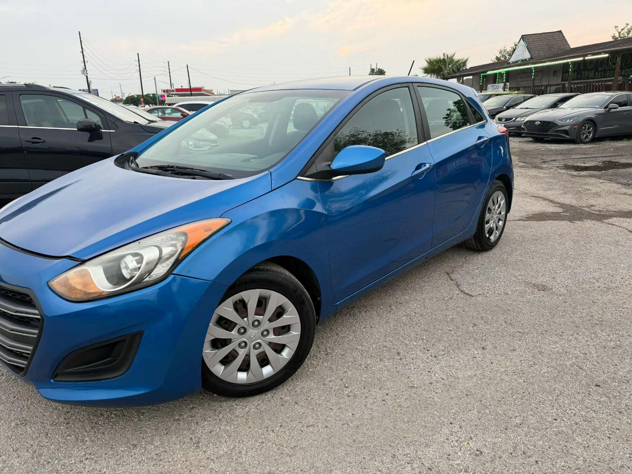 Hyundai Elantra GT A/T 2017