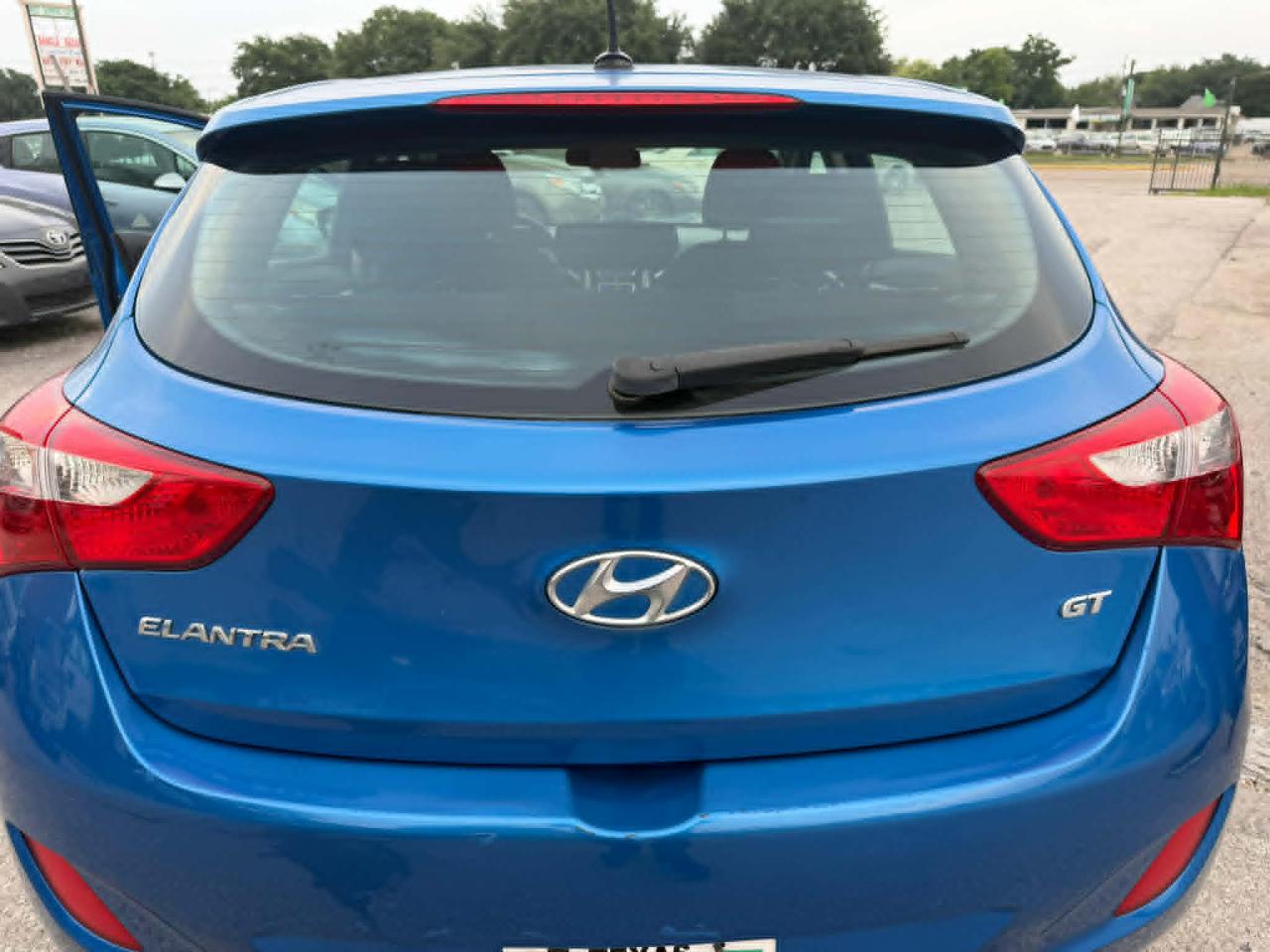 Hyundai Elantra GT A/T 2017