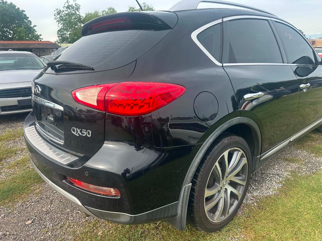 Infiniti QX50 Base AWD 2016