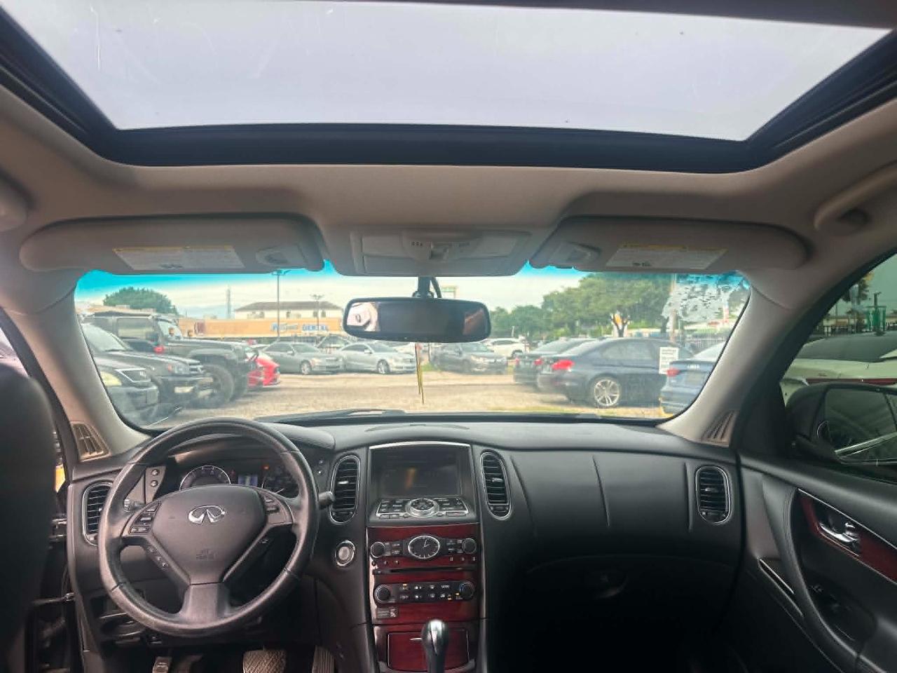 Infiniti QX50 Base AWD 2016