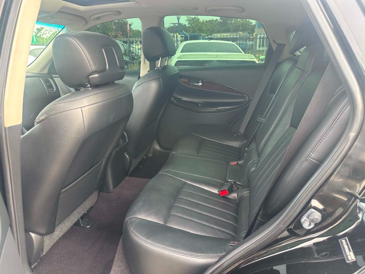 Infiniti QX50 Base AWD 2016