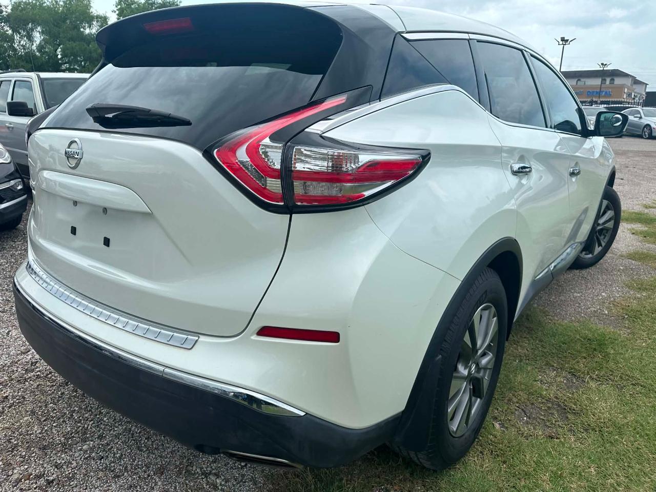 Nissan Murano S 2015