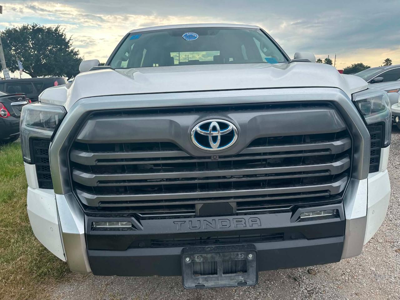 Toyota Tundra Limited CrewMax 4WD Hybrid 2024