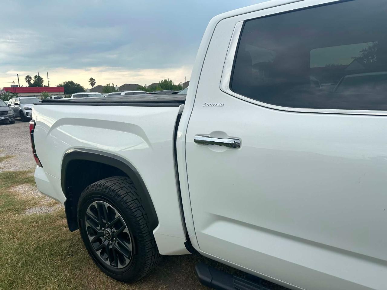 Toyota Tundra Limited CrewMax 4WD Hybrid 2024