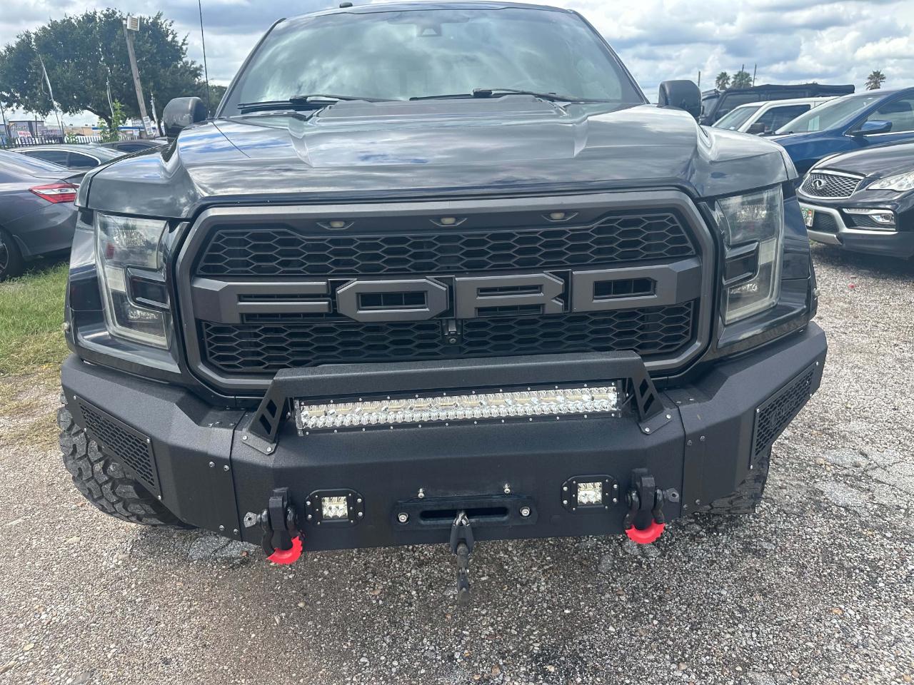 Ford F-150 Raptor SuperCrew 4WD 2017