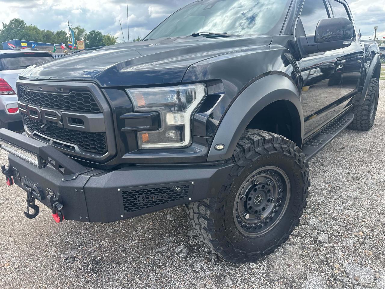 Ford F-150 Raptor SuperCrew 4WD 2017