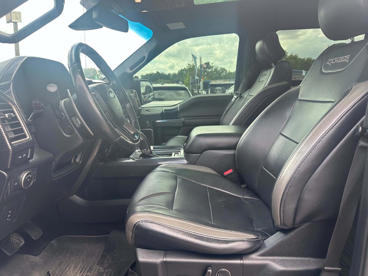 Ford F-150 Raptor SuperCrew 4WD 2017