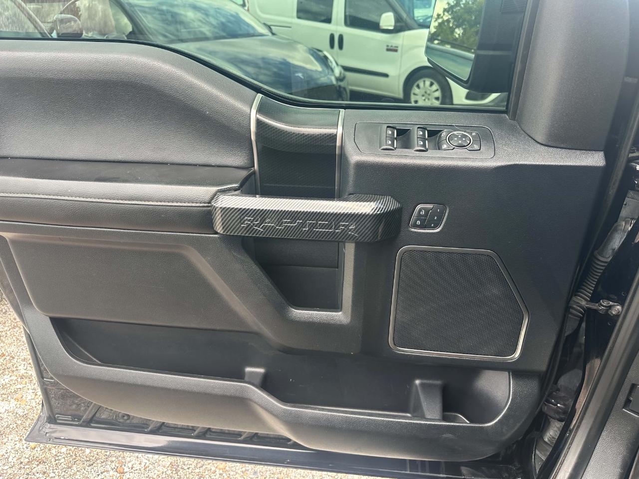 Ford F-150 Raptor SuperCrew 4WD 2017