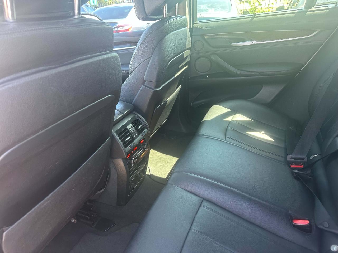 BMW X6 xDrive50i 2015