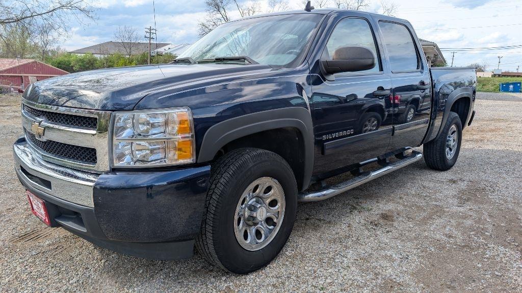 Chevrolet Silverado 1500 LS Crew Cab Short Box 2WD 2011
