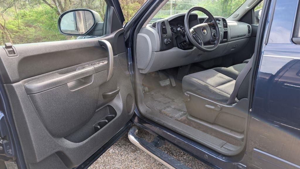 Chevrolet Silverado 1500 LS Crew Cab Short Box 2WD 2011