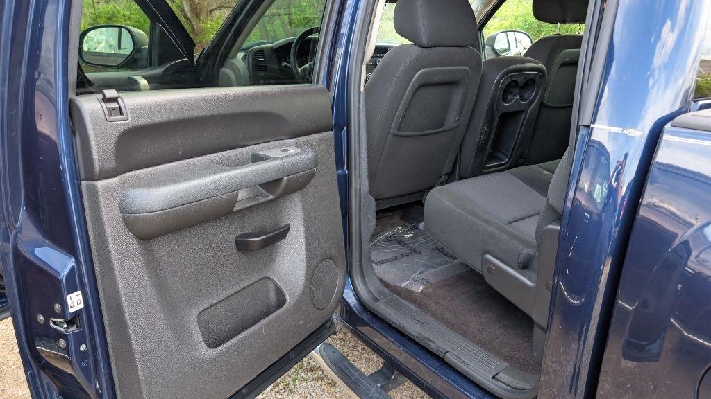 Chevrolet Silverado 1500 LS Crew Cab Short Box 2WD 2011