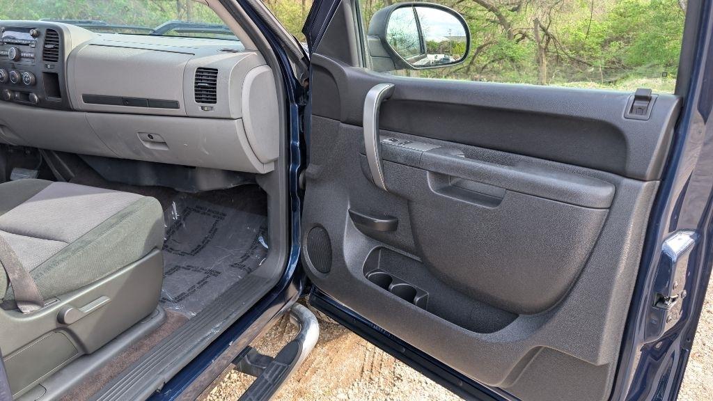 Chevrolet Silverado 1500 LS Crew Cab Short Box 2WD 2011