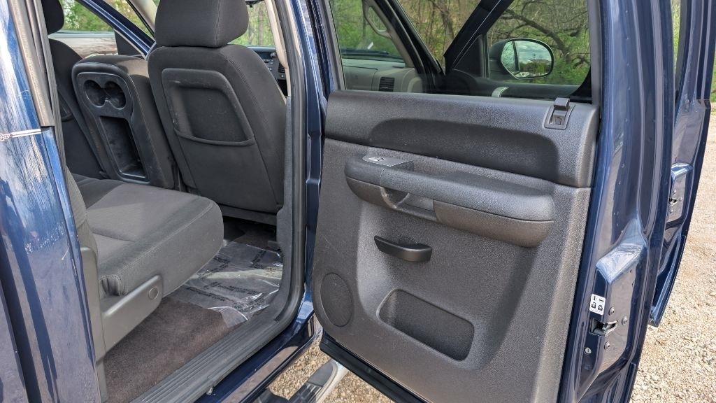 Chevrolet Silverado 1500 LS Crew Cab Short Box 2WD 2011