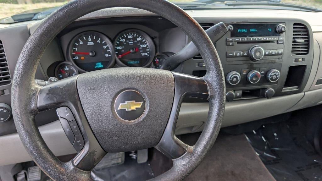 Chevrolet Silverado 1500 LS Crew Cab Short Box 2WD 2011