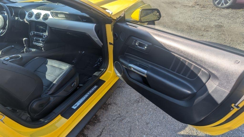 Ford Mustang EcoBoost Coupe 2016