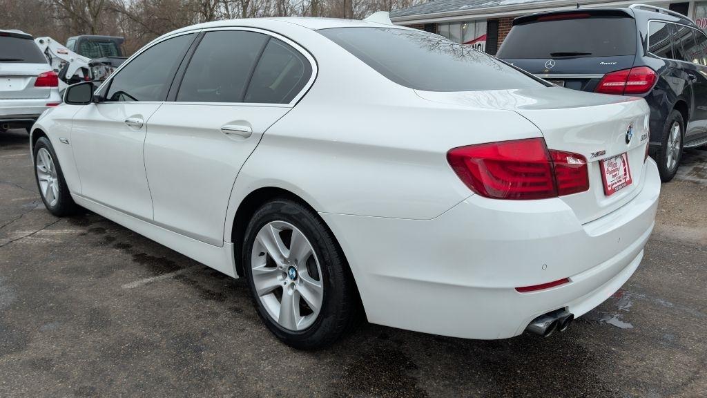 BMW 5-Series 528i xDrive 2013