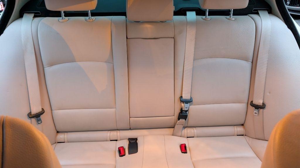 BMW 5-Series 528i xDrive 2013