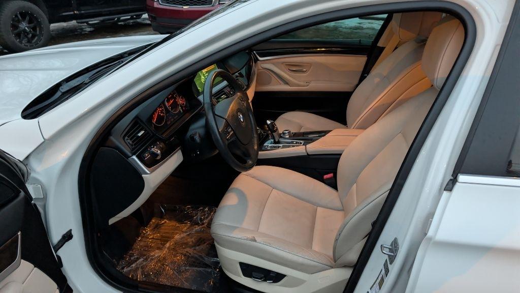 BMW 5-Series 528i xDrive 2013