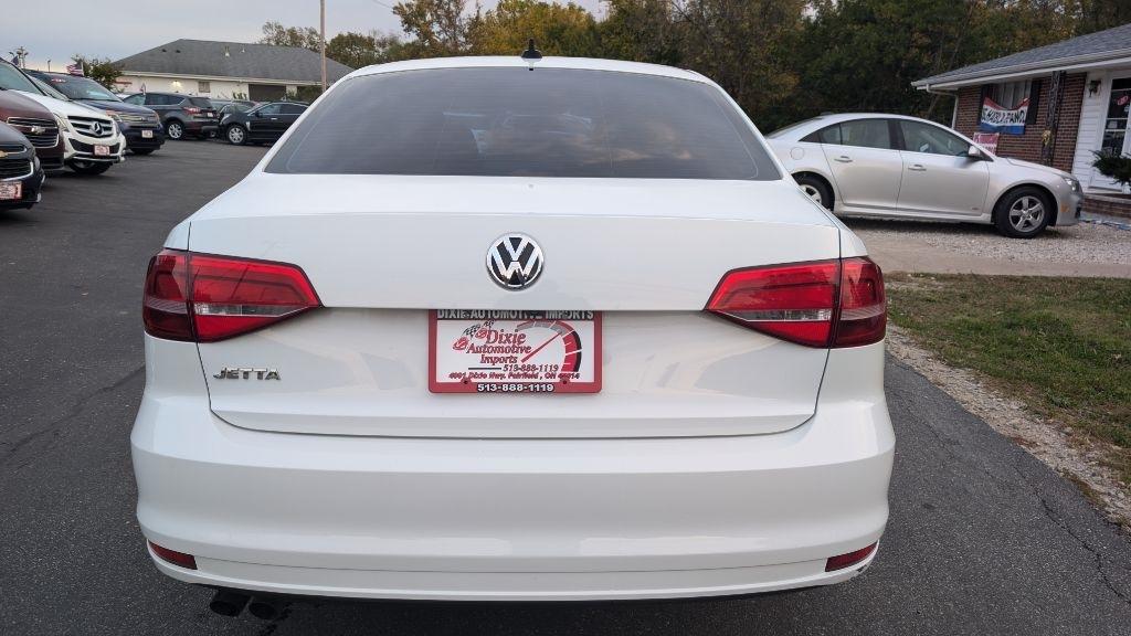 Volkswagen Jetta S 6A 2015