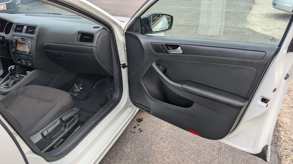 Volkswagen Jetta S 6A 2015