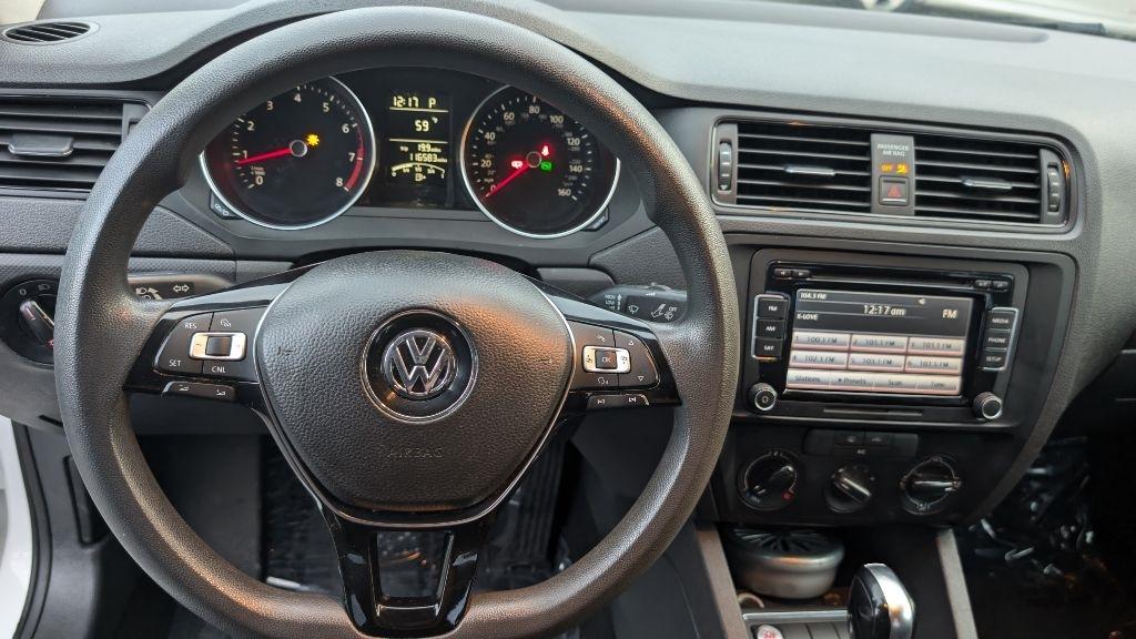 Volkswagen Jetta S 6A 2015